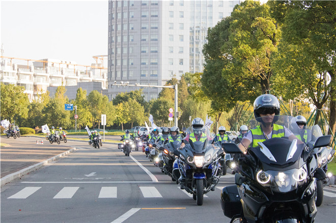 車隊(duì)巡游.jpg
